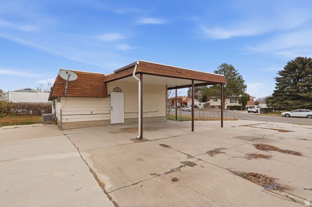 6618 S DIXIE DR, West Jordan, UT 84084