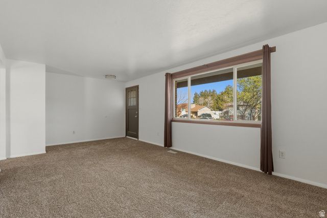 6618 S DIXIE DR, West Jordan, UT 84084