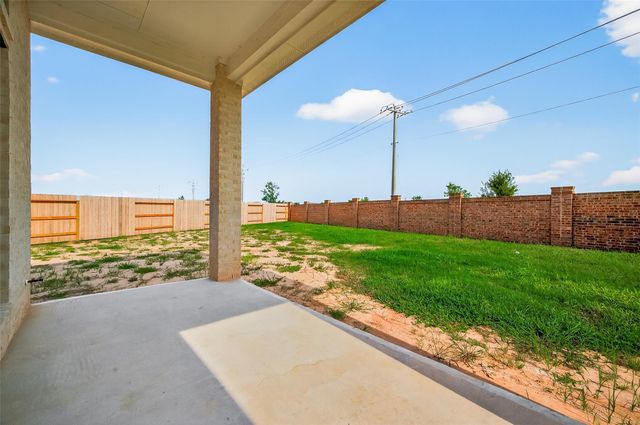 13613 Windward Mist Drive, Texas City, TX 77568