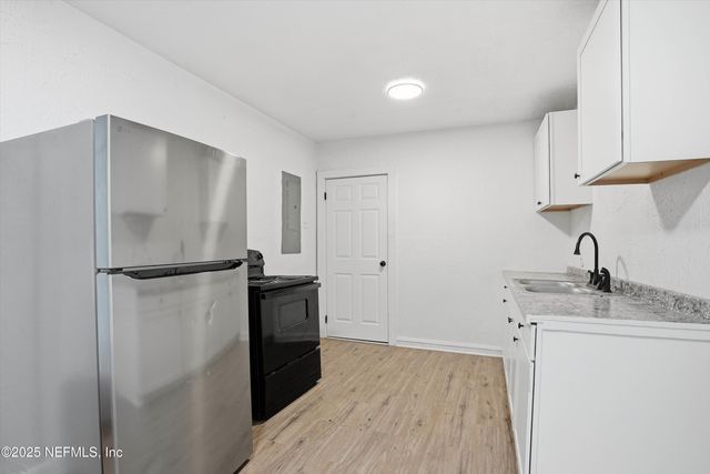 451 LONG BRANCH Boulevard, Jacksonville, FL 32206