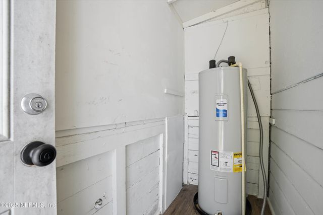 451 LONG BRANCH Boulevard, Jacksonville, FL 32206