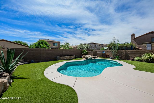 424 E Placita Costana, Sahuarita, AZ 85629