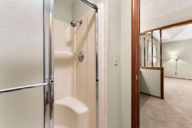 3237 S Kings Avenue, Springfield, MO 65807