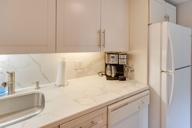 65-2 Clearbrook Road, Lincoln, NH 03251