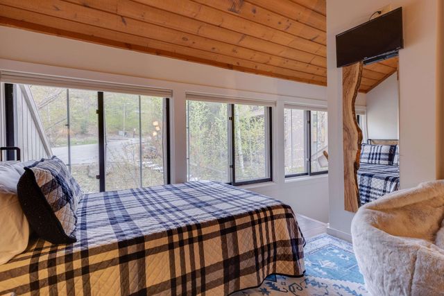 65-2 Clearbrook Road, Lincoln, NH 03251