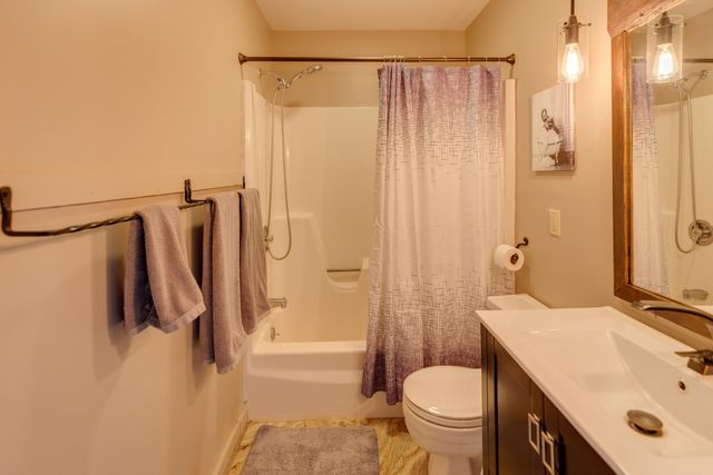 65-2 Clearbrook Road, Lincoln, NH 03251