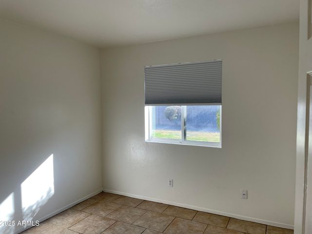 1009 W MICHELLE Drive, Phoenix, AZ 85023