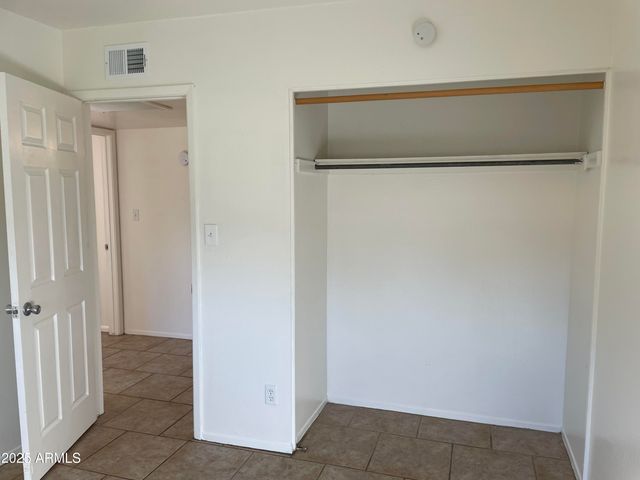 1009 W MICHELLE Drive, Phoenix, AZ 85023