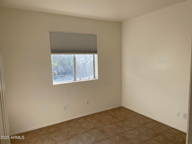1009 W MICHELLE Drive, Phoenix, AZ 85023