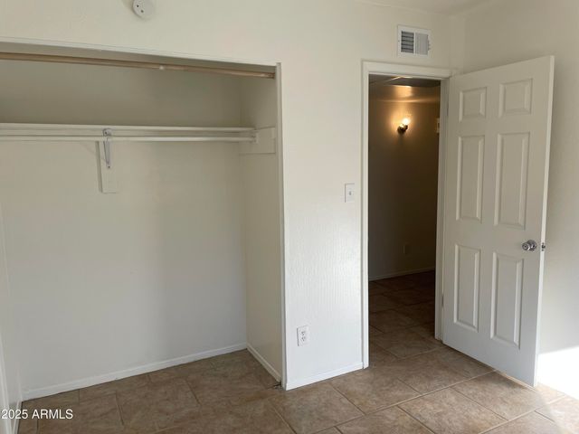 1009 W MICHELLE Drive, Phoenix, AZ 85023