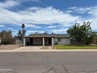 1009 W MICHELLE Drive, Phoenix, AZ 85023