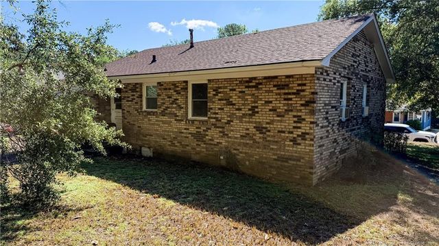 940 Fleetwood Drive, Fayetteville, NC 28305