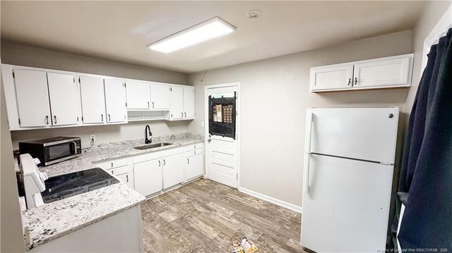 940 Fleetwood Drive, Fayetteville, NC 28305