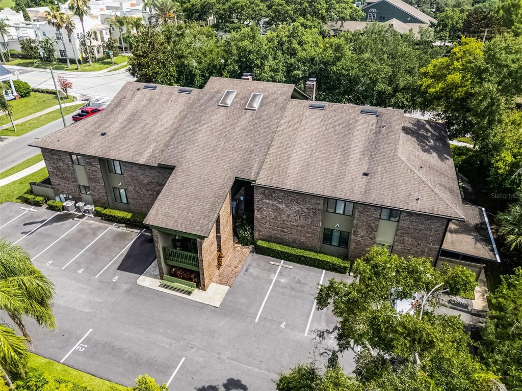 Image 2 of property listing at 538 W PAR STREET 538, Orlando, FL 32804