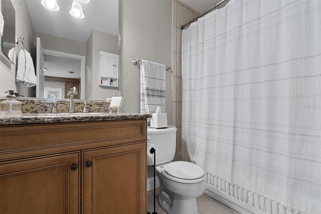 Image 15 of property listing at 538 W PAR STREET 538, Orlando, FL 32804