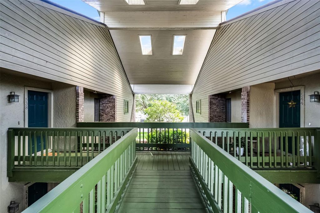 Image 3 of property listing at 538 W PAR STREET 538, Orlando, FL 32804