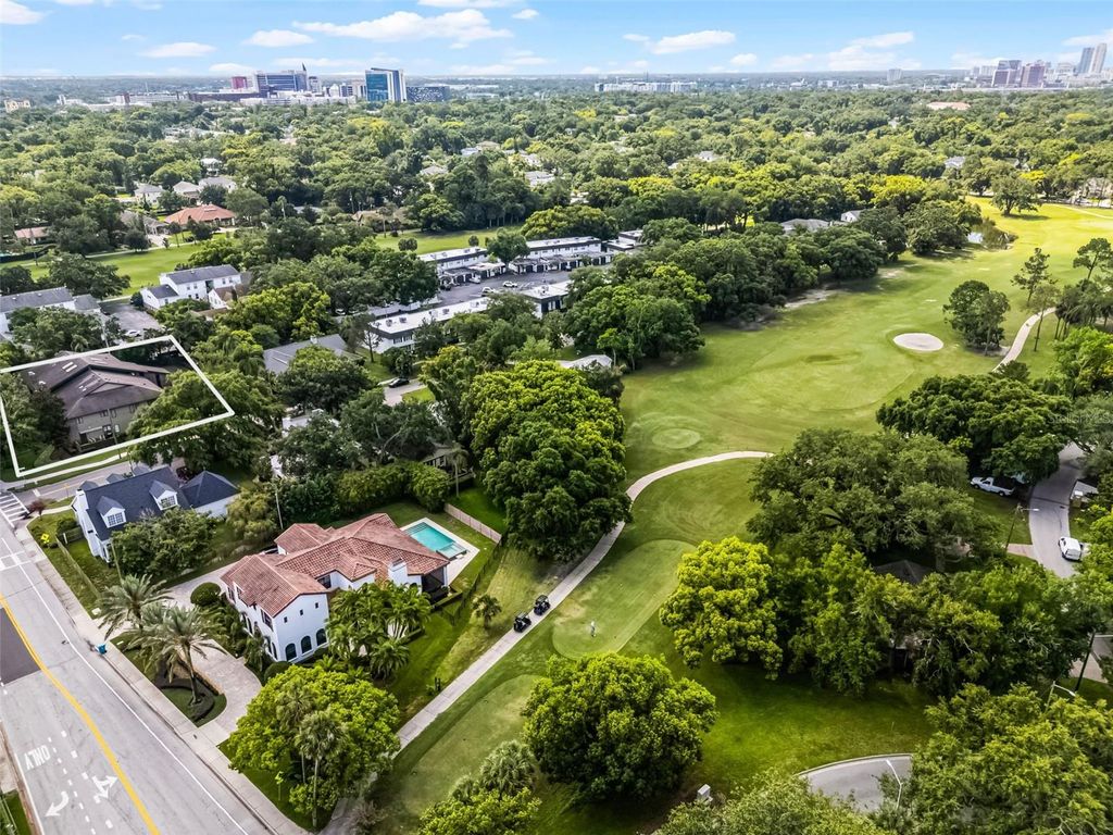 Image 21 of property listing at 538 W PAR STREET 538, Orlando, FL 32804
