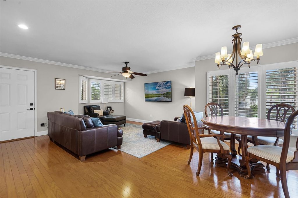 Image 5 of property listing at 538 W PAR STREET 538, Orlando, FL 32804