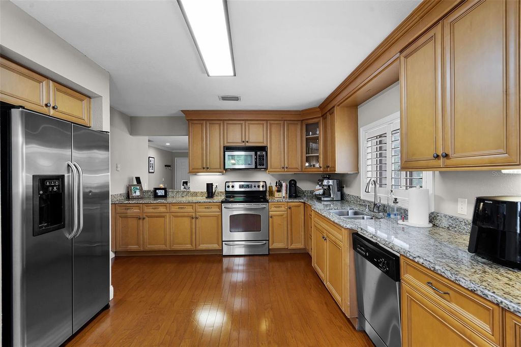 Image 10 of property listing at 538 W PAR STREET 538, Orlando, FL 32804