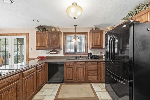 17 Grant Cir, South Fayette, PA 15057