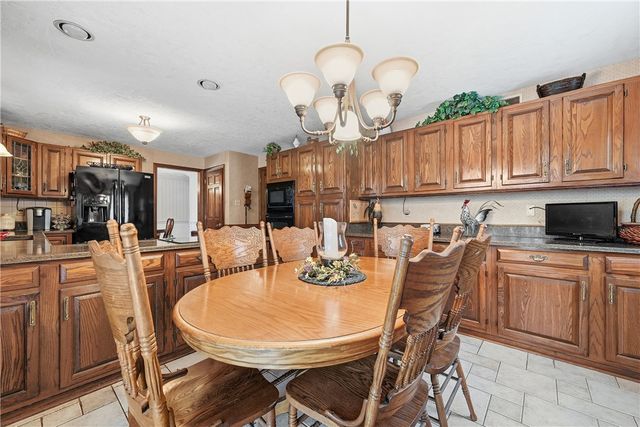 17 Grant Cir, South Fayette, PA 15057
