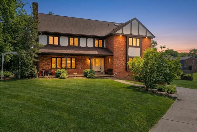 17 Grant Cir, South Fayette, PA 15057