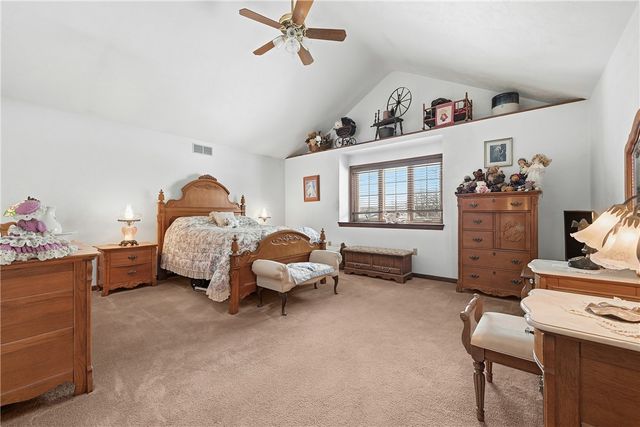 17 Grant Cir, South Fayette, PA 15057