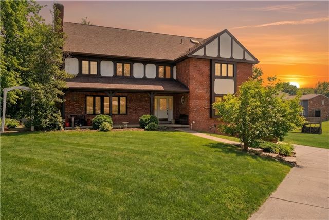 17 Grant Cir, South Fayette, PA 15057