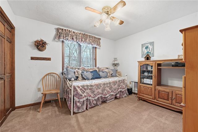 17 Grant Cir, South Fayette, PA 15057