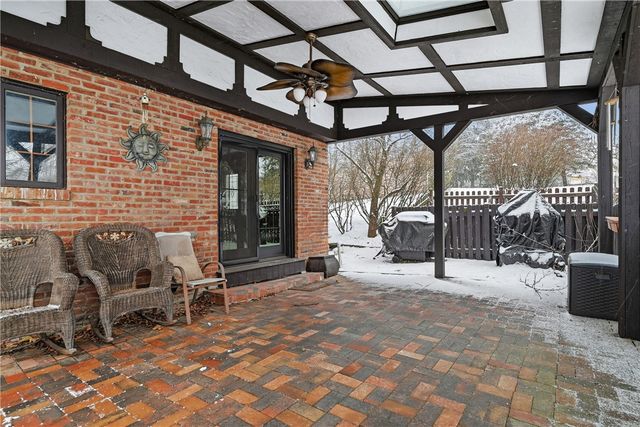 17 Grant Cir, South Fayette, PA 15057