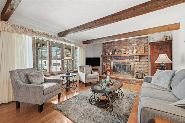 17 Grant Cir, South Fayette, PA 15057