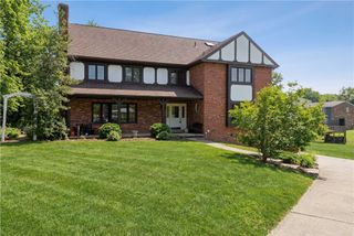 17 Grant Cir, South Fayette, PA 15057
