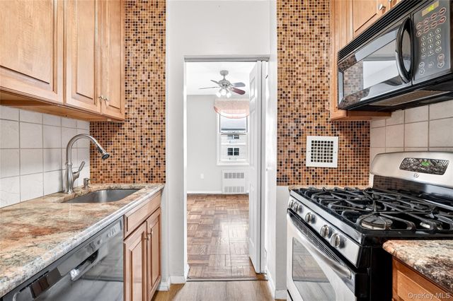 360 Westchester Avenue 122, Port Chester, NY 10573