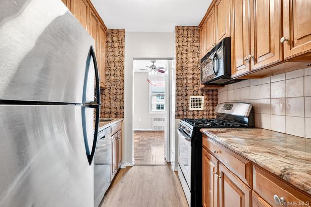 360 Westchester Avenue 122, Port Chester, NY 10573