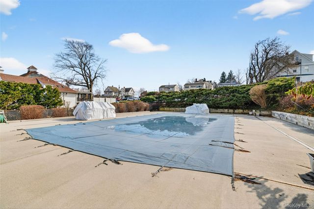 360 Westchester Avenue 122, Port Chester, NY 10573