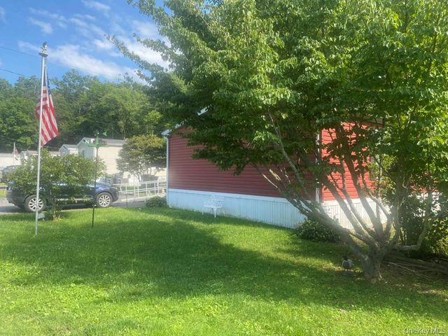 318 Modena Country Club Trail, Gardiner, NY 12525