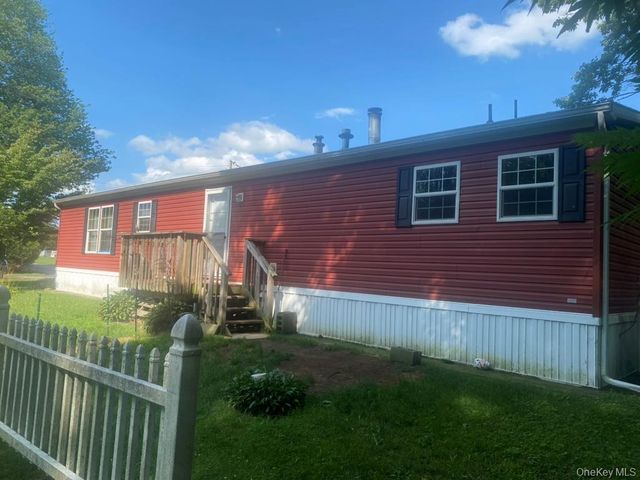 318 Modena Country Club Trail, Gardiner, NY 12525