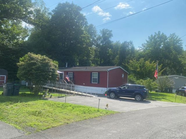 318 Modena Country Club Trail, Gardiner, NY 12525