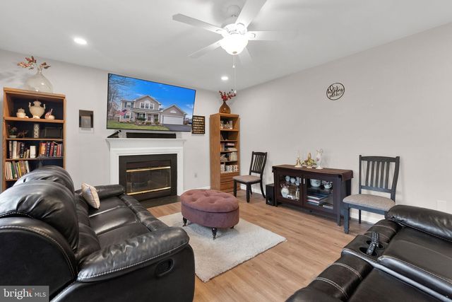 15728 BEAU RIDGE DR, Woodbridge, VA 22193