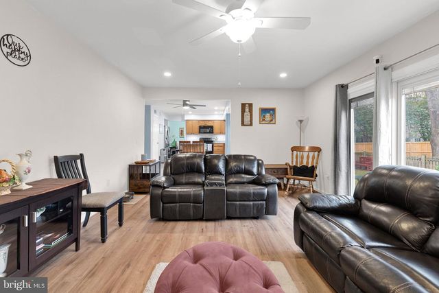 15728 BEAU RIDGE DR, Woodbridge, VA 22193