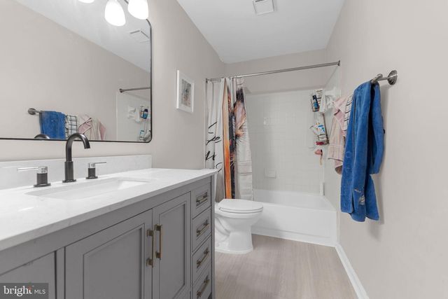 15728 BEAU RIDGE DR, Woodbridge, VA 22193