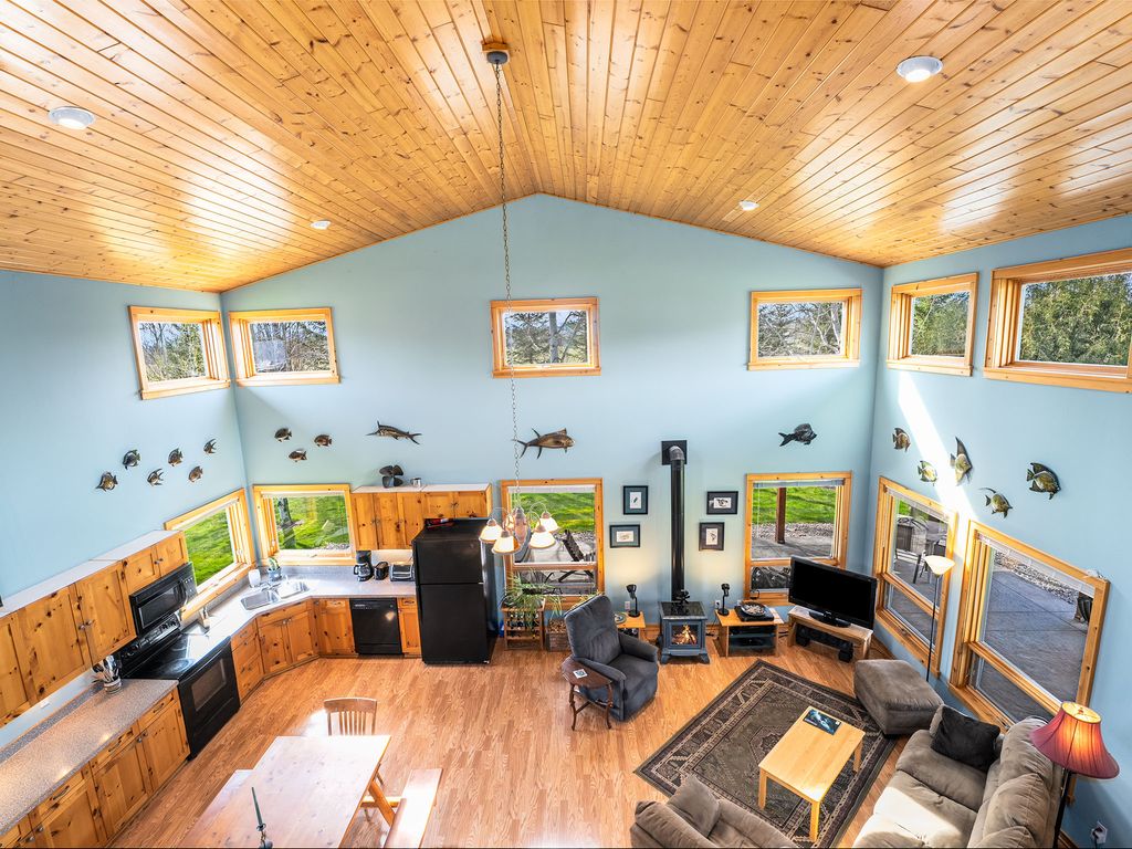 1455 E Edgewood Drive, Whitefish, MT 59937 photo 3