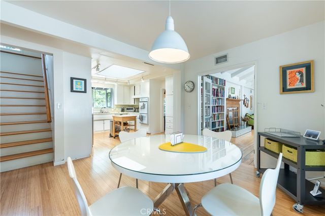 11446 Amanda Drive, Studio City, CA 91604