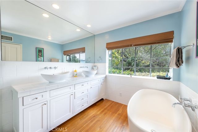 11446 Amanda Drive, Studio City, CA 91604