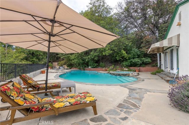 11446 Amanda Drive, Studio City, CA 91604