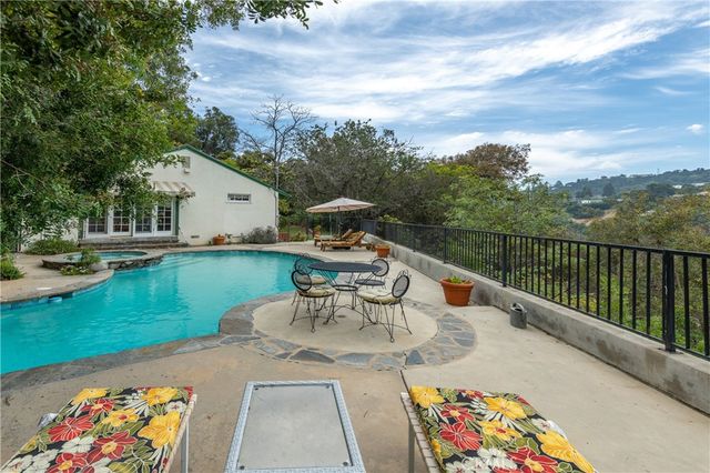 11446 Amanda Drive, Studio City, CA 91604