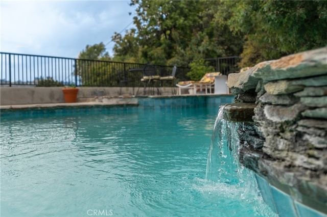 11446 Amanda Drive, Studio City, CA 91604