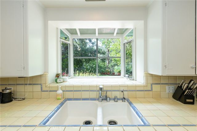 11446 Amanda Drive, Studio City, CA 91604