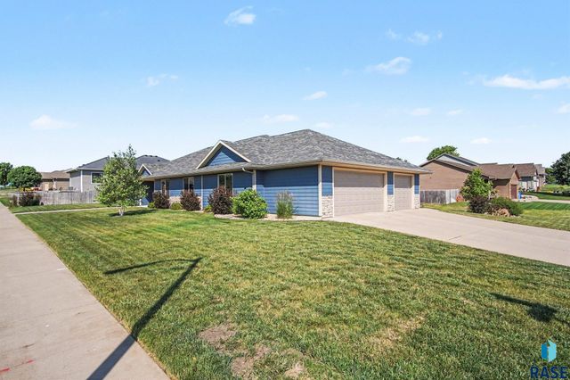 5800 W Yukon Trl Trail, Sioux Falls, SD 57107