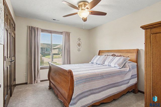 5800 W Yukon Trl Trail, Sioux Falls, SD 57107
